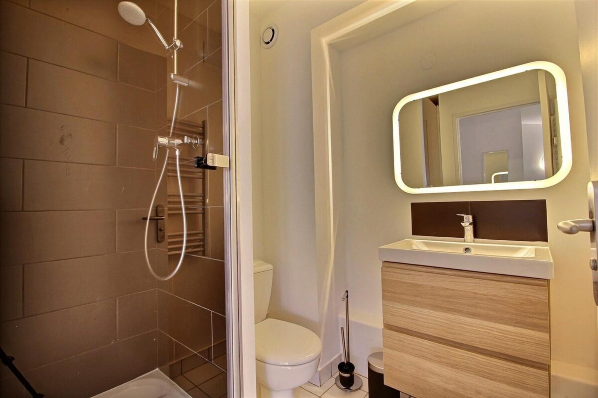 Apartment Le Tropical - Beautiful Apartment - Lyon 7Th Lyon